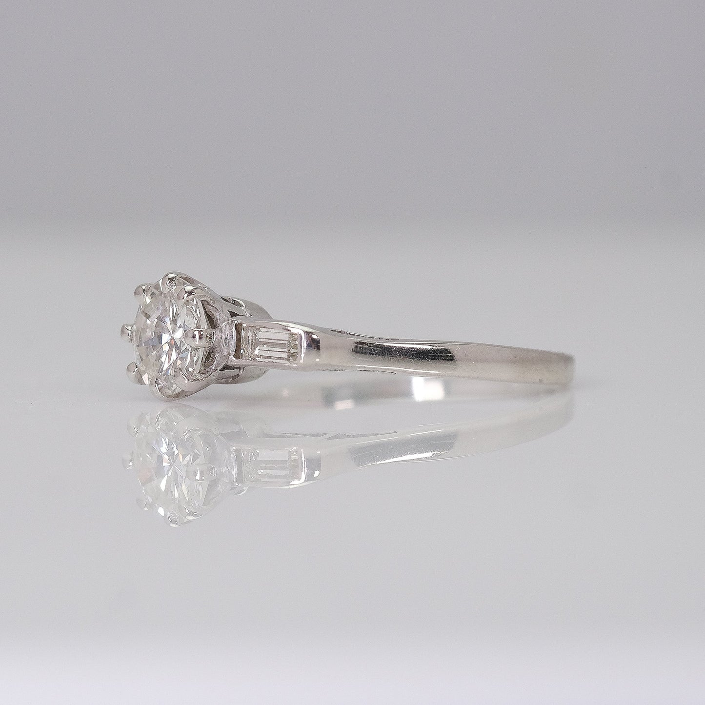 18 carat White Gold Diamond Solitaire