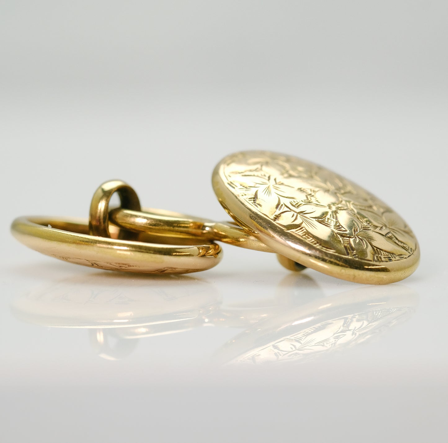 Foliate 18ct Yellow Gold Cufflinks Circa 1890