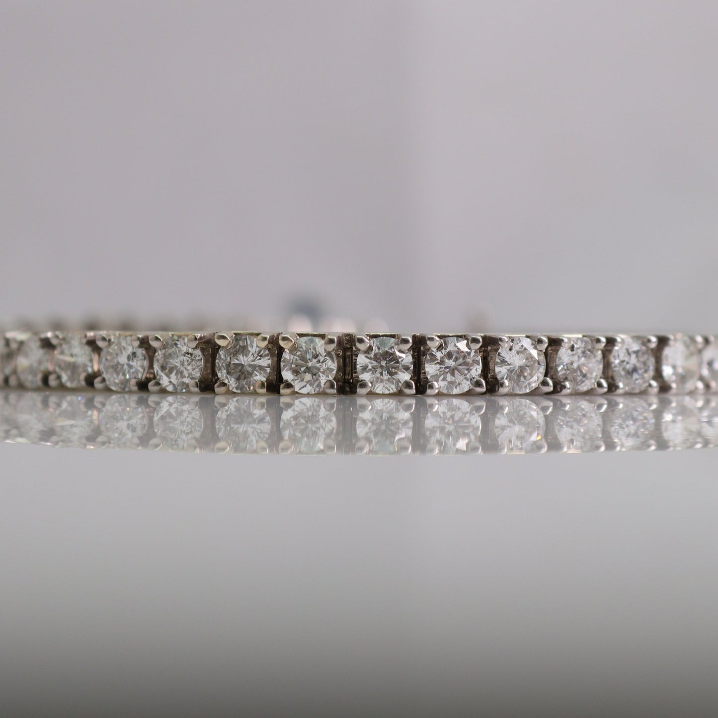 Vintage White Gold Diamond Line Bracelet - 7 carats